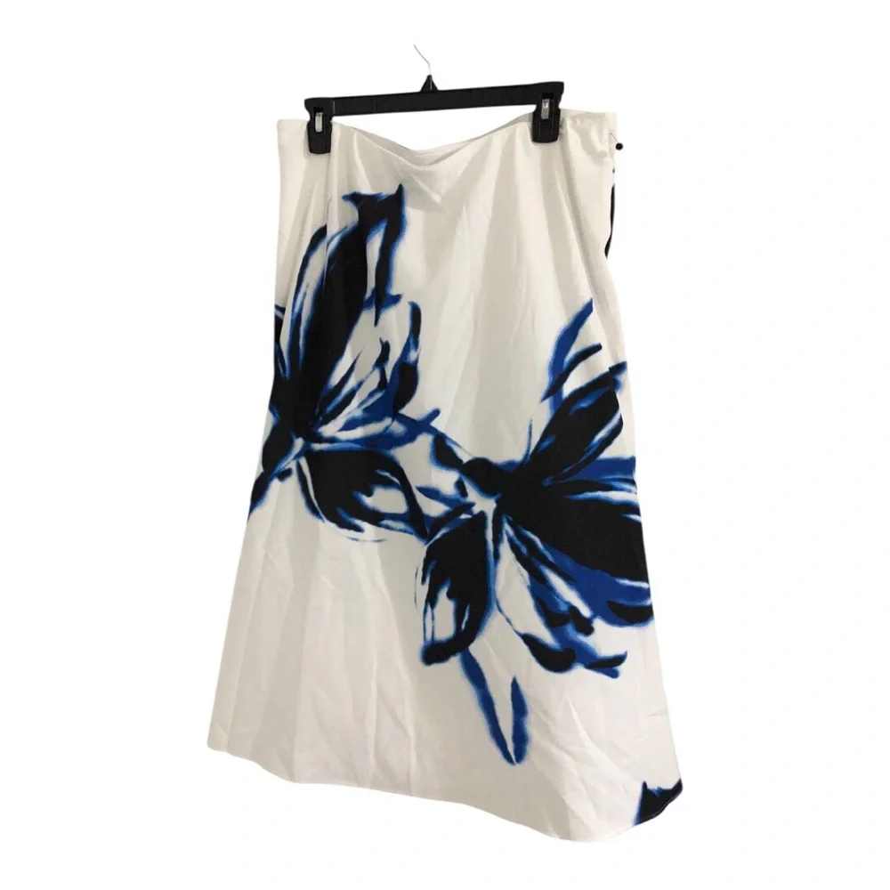 Anne Klein white dark blue fade floral bias cut swing a-line‎ skirt size large
